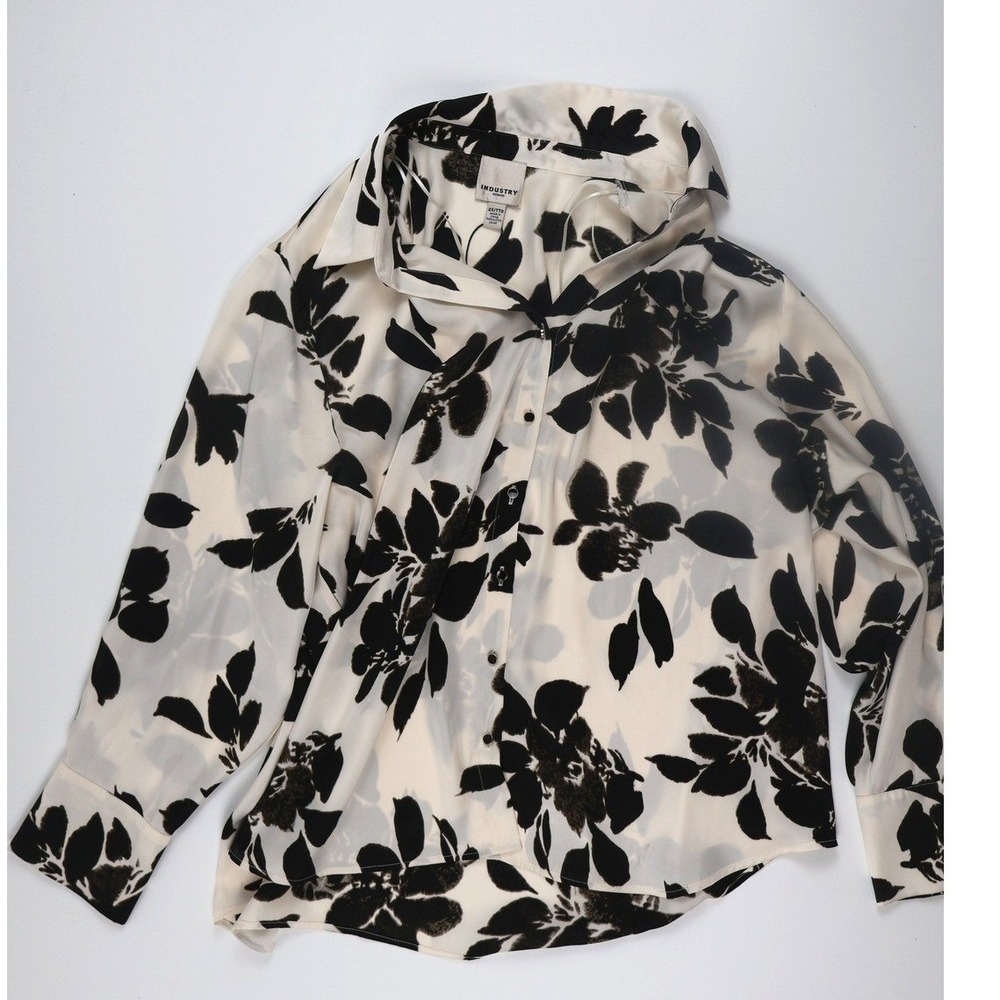 Industry Woman Womens Blouse Floral Button Down White Black 2X NWT